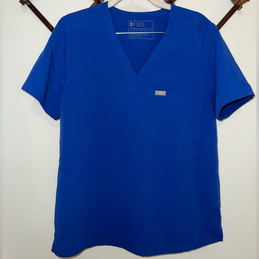 FIGS Scrub Top